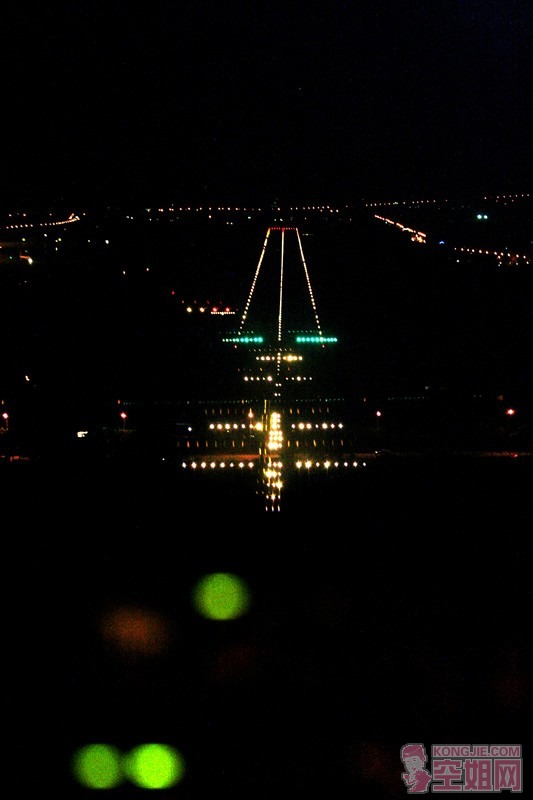 runway lights.jpg