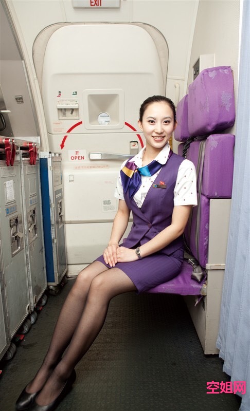 095147teipyaih72lqe303.jpg