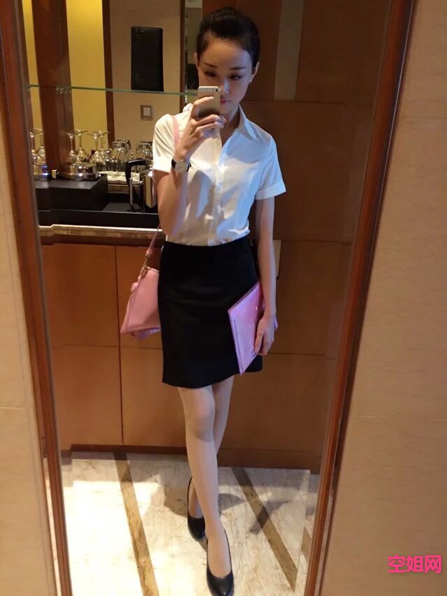 102720zi7t199i0i4taje7.jpg